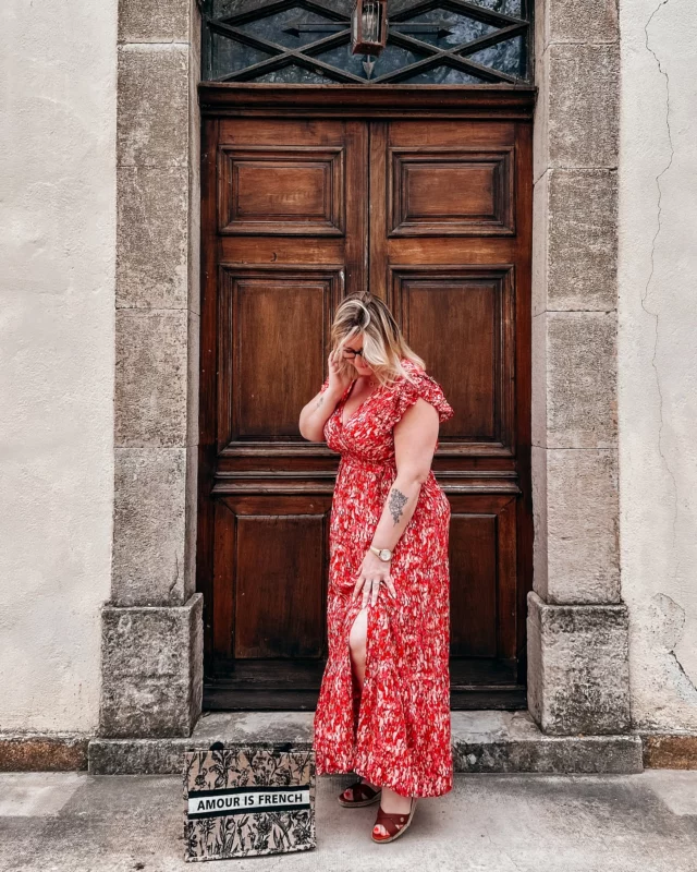 🌸 CONCOURS : Un look parfait pour cet été signé Betty London ! 🌸
Je vous fais gagner un bon d’achat de 150€ chez @bettylondon_officiel pour craquer sur leurs jolies collections ! 😍
Moi, j’ai choisi la robe, les sandales et le sac !

🎀 Suivez @milie_cqcb et @bettylondon_officiel
🎀  Likez ce post et identifiez au moins 1 ami(e) en commentaire (1 commentaire = 1 chance supplémentaire 🥳)
🎀 Partagez ce post en story pour doubler vos chances 🥰
🍀 Plus vous commentez, plus vous avez de chances d’être tiré au sort.

Enregistrez cette publication pour retrouver les gagnants.✔️

📅 Fin du concours le 2 mai à minuit, la gagnante sera annoncée sous ce post (attention aux faux comptes) 

Bonne chance à tous ! 🌸✨

(Collaboration commerciale)

#concours #concoursinstagram #modeprintemps #bettylondon #fashionlover #concoursmode #midsize #taille44 #momlook #dailyoutfit